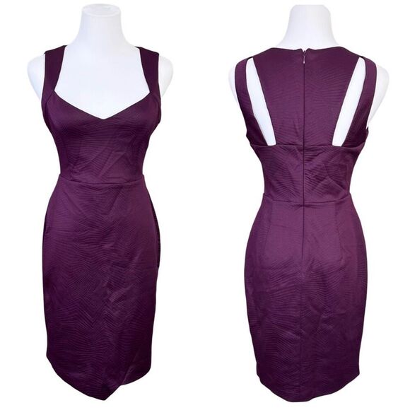 Guess Plum Purple Sweetheart Neck Sheath Dress Asymmetrical Scuba Embossed sz 2 - Picture 1 of 6